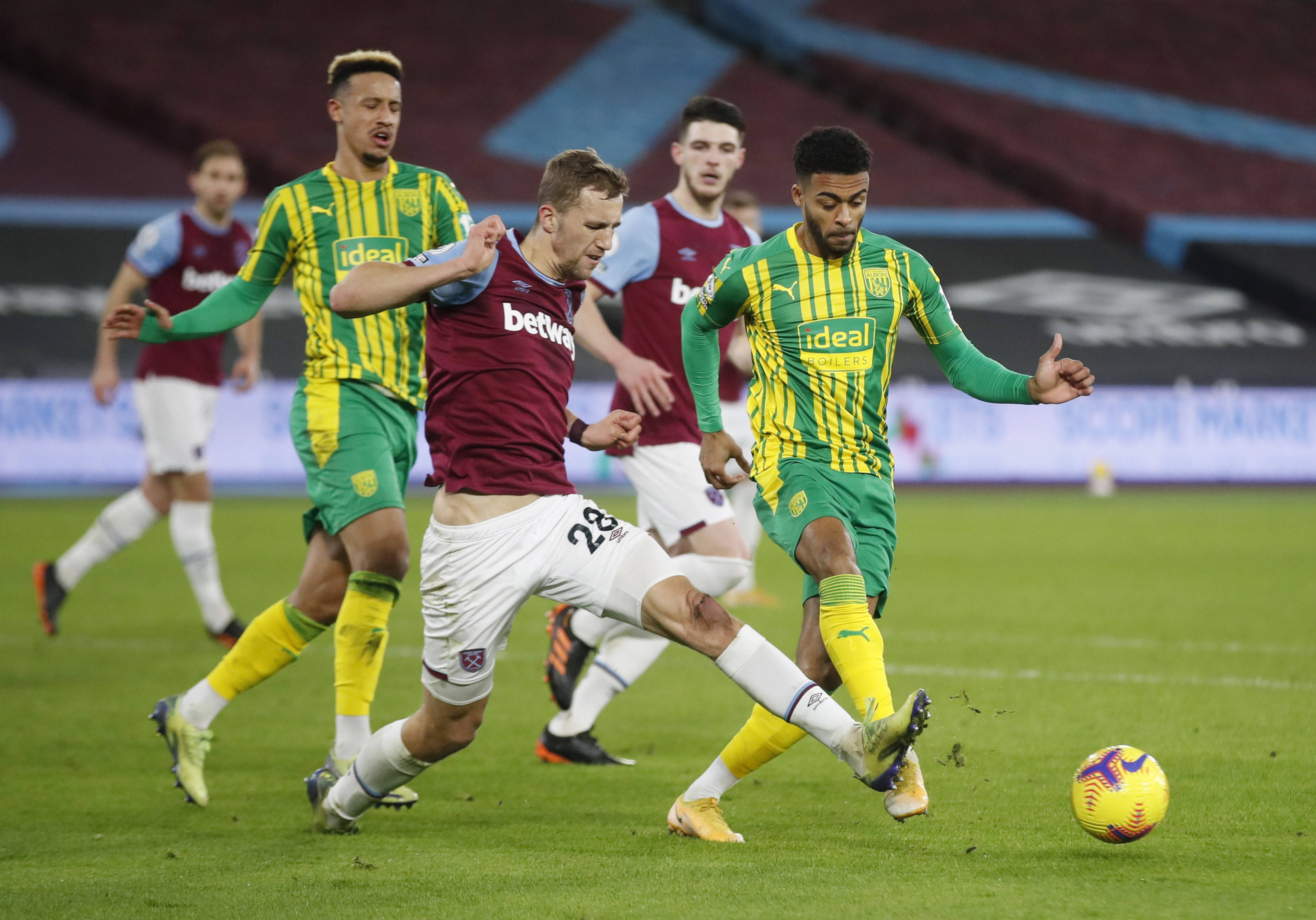 员的表现对 员的表现对