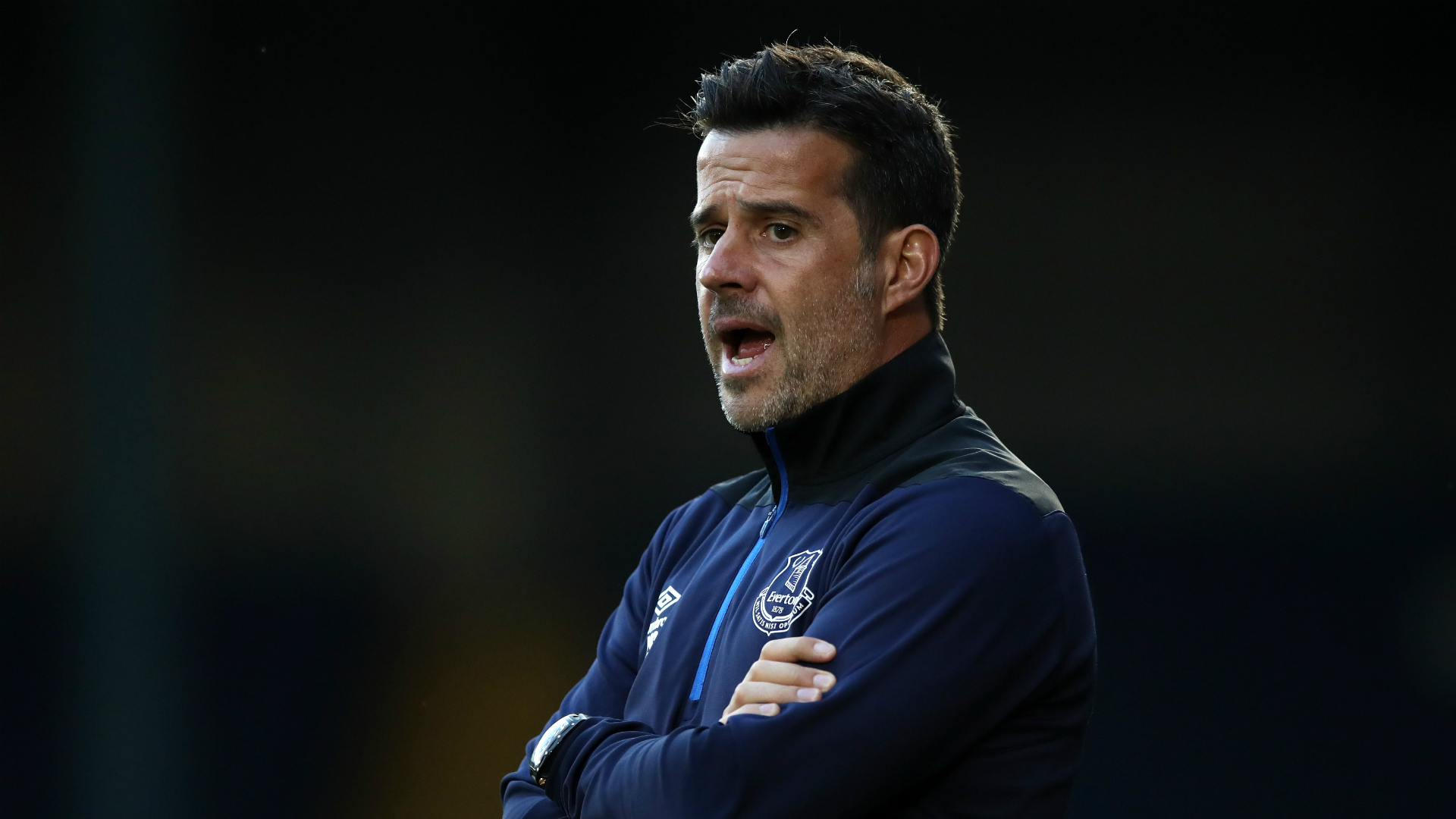 曾三度夺得 曾三度夺得